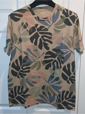 Old Navy Graphic Crew Neck T-Shirt
